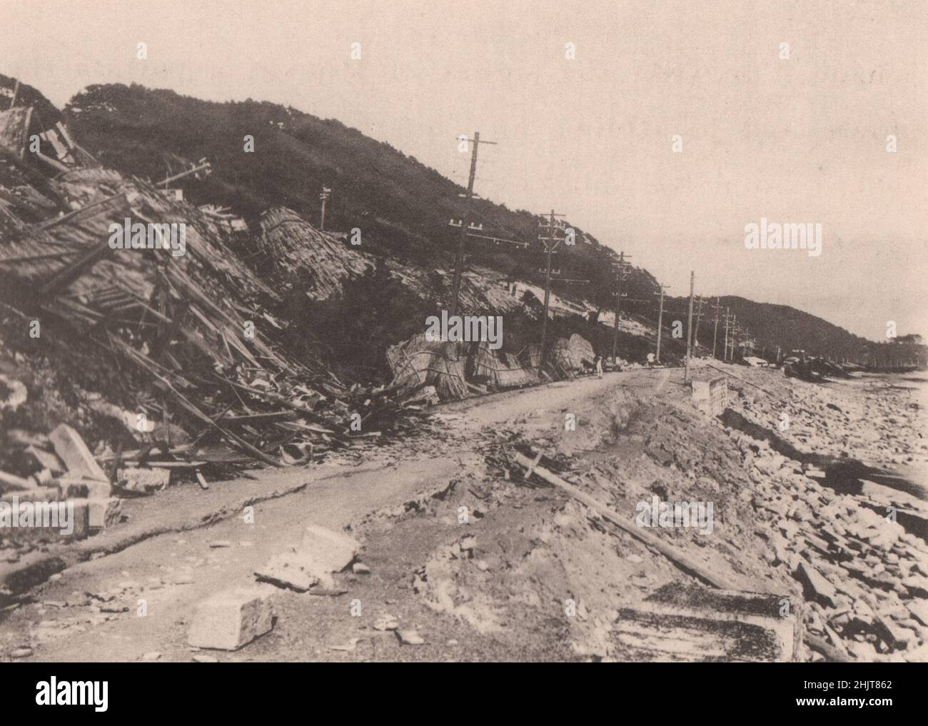 Japan Earthquake 1923: Havoc wrought by 'tsunami' or seismic tidal waves on the shores of Shichirigahama, Kamakura Stock Photo