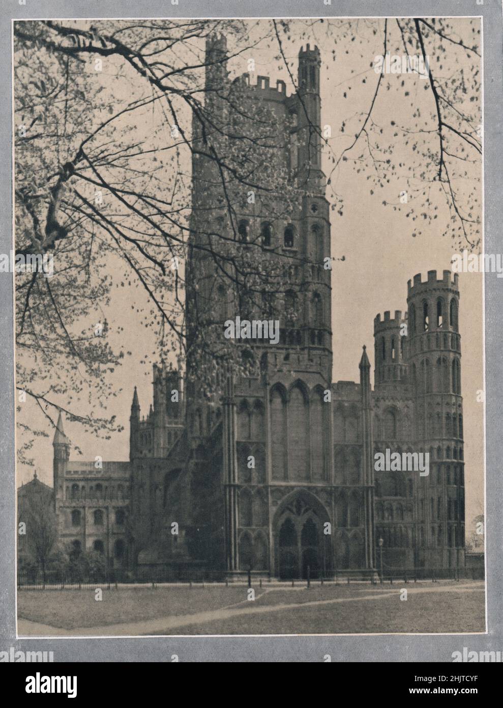 Ely Cathedral: Western Front. Cambridgeshire (1913) Stock Photo