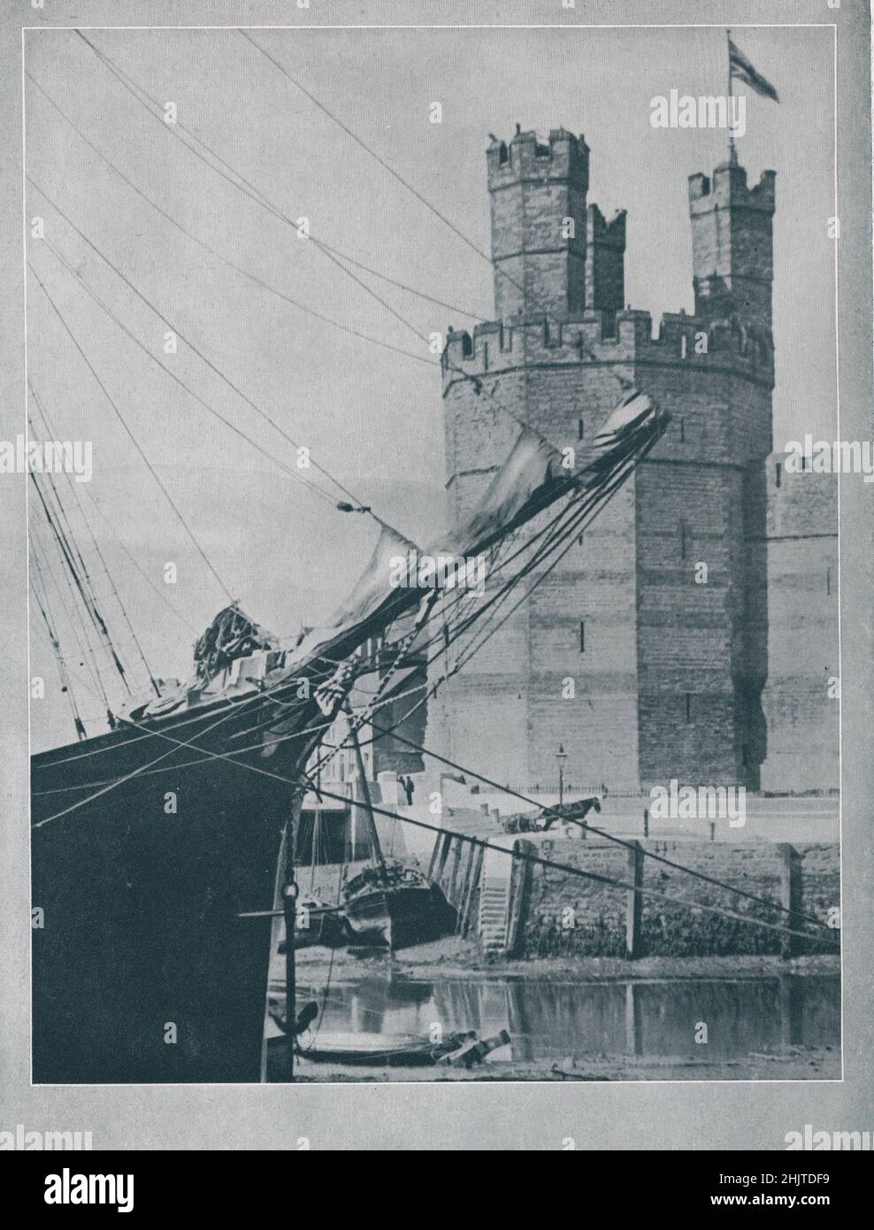 Carnarvon Castle. Carnarvonshire (1913 Stock Photo Alamy