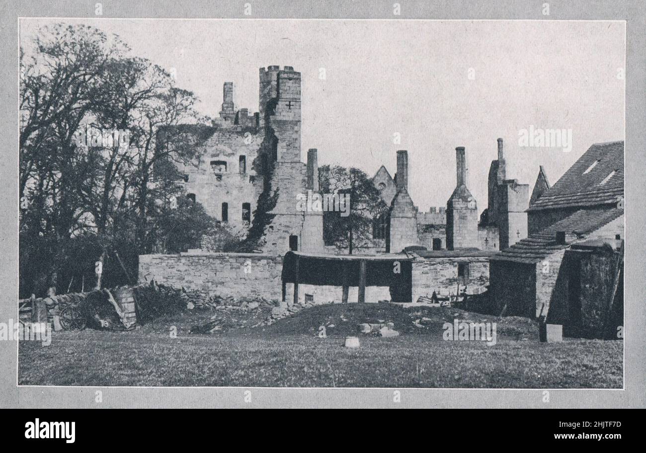 Wingfield Manor. Derbyshire (1913) Stock Photo