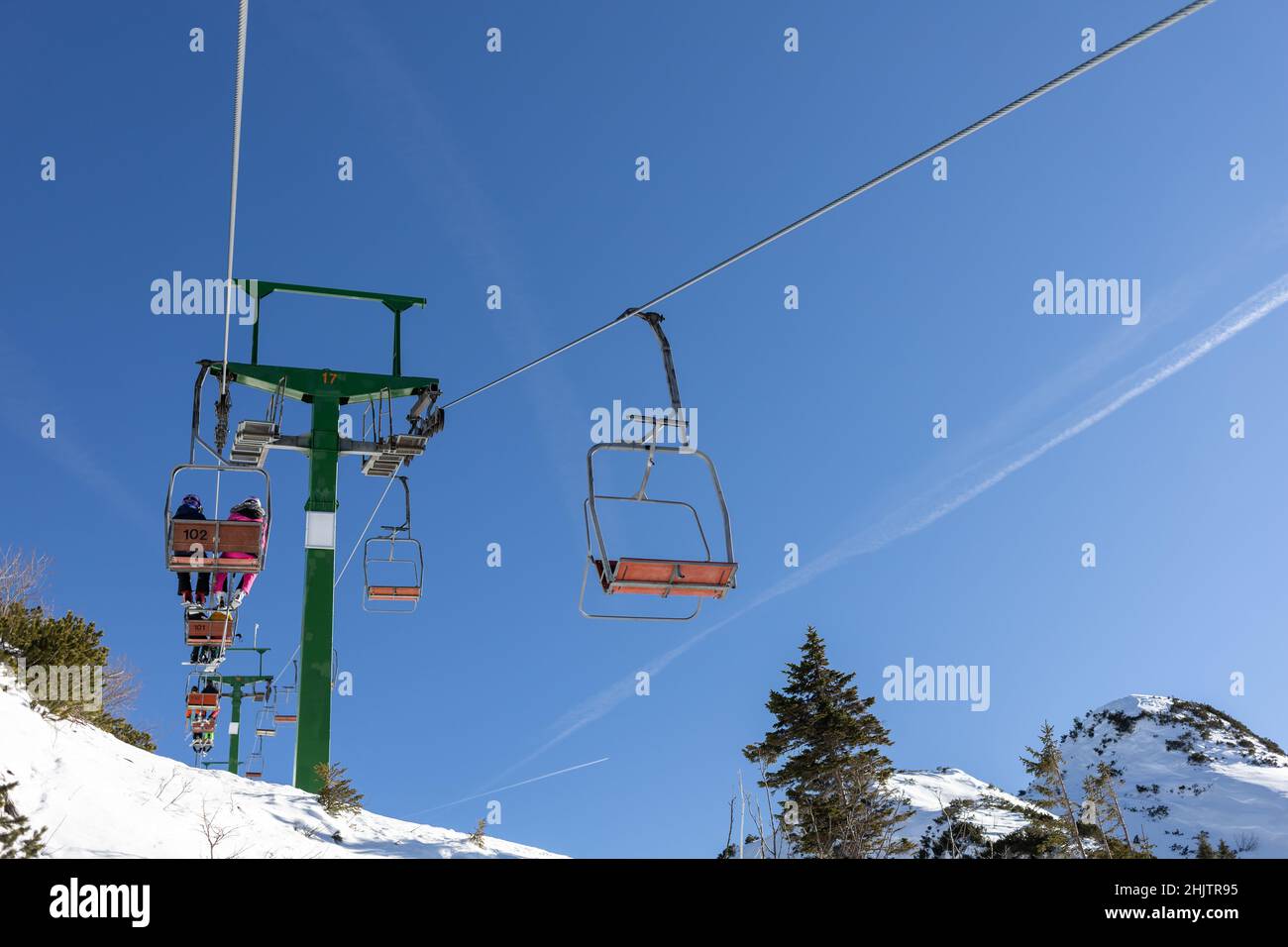 Old ski chairlift hi-res stock photography and images - Alamy
