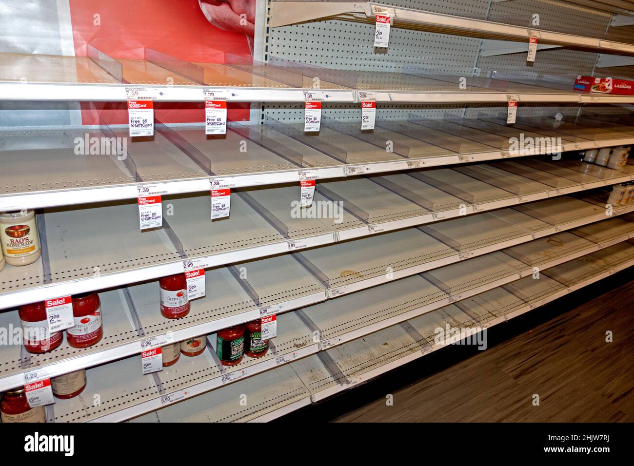 Empty shelves hoarding hi-res stock photography and images - Alamy