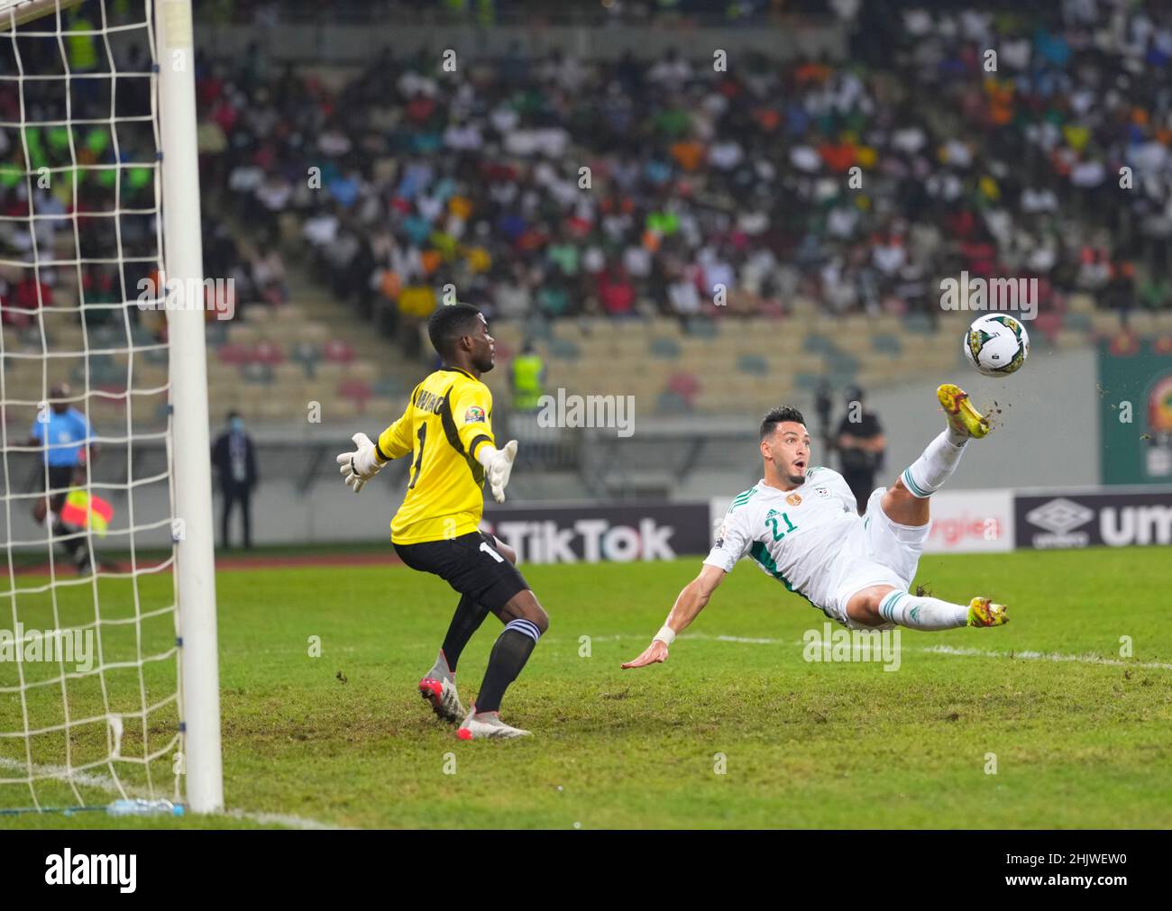 Douala, Cameroon, January, 16, 2022: Ramy Bensebaini of Algeria during Algeria versus Equatorial Guinea- Africa Cup of Nations at Japoma stadium. Kim Price/CSM. Stock Photo