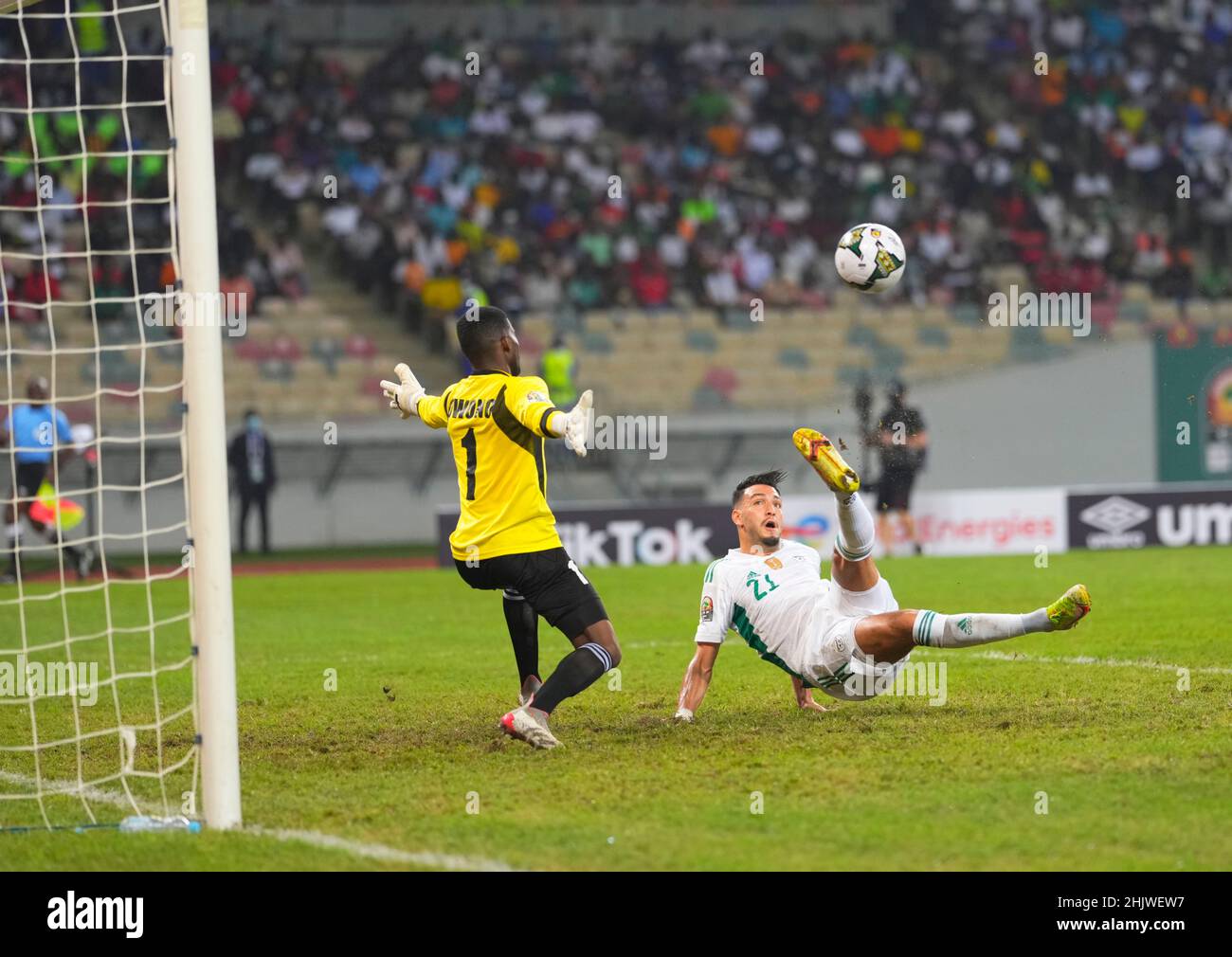 Douala, Cameroon, January, 16, 2022: Ramy Bensebaini of Algeria during Algeria versus Equatorial Guinea- Africa Cup of Nations at Japoma stadium. Kim Price/CSM. Stock Photo
