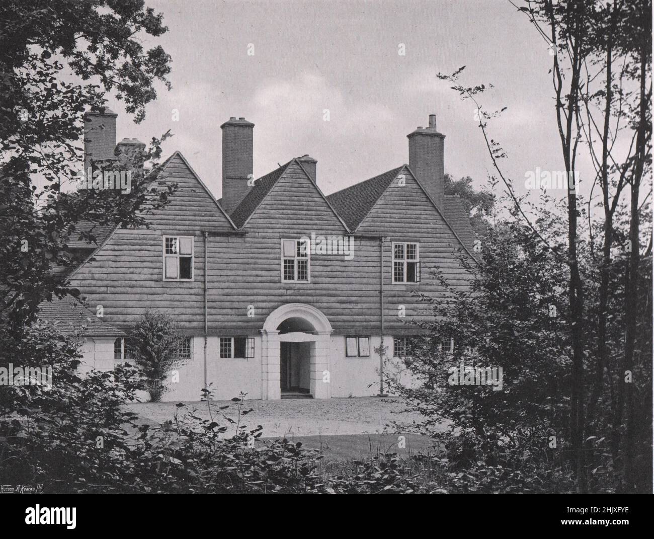 The Entrance front. Hertfordshire. Homewood, Knebworth. - Designed by Mr. E. L. Lutyens (1922) Stock Photo