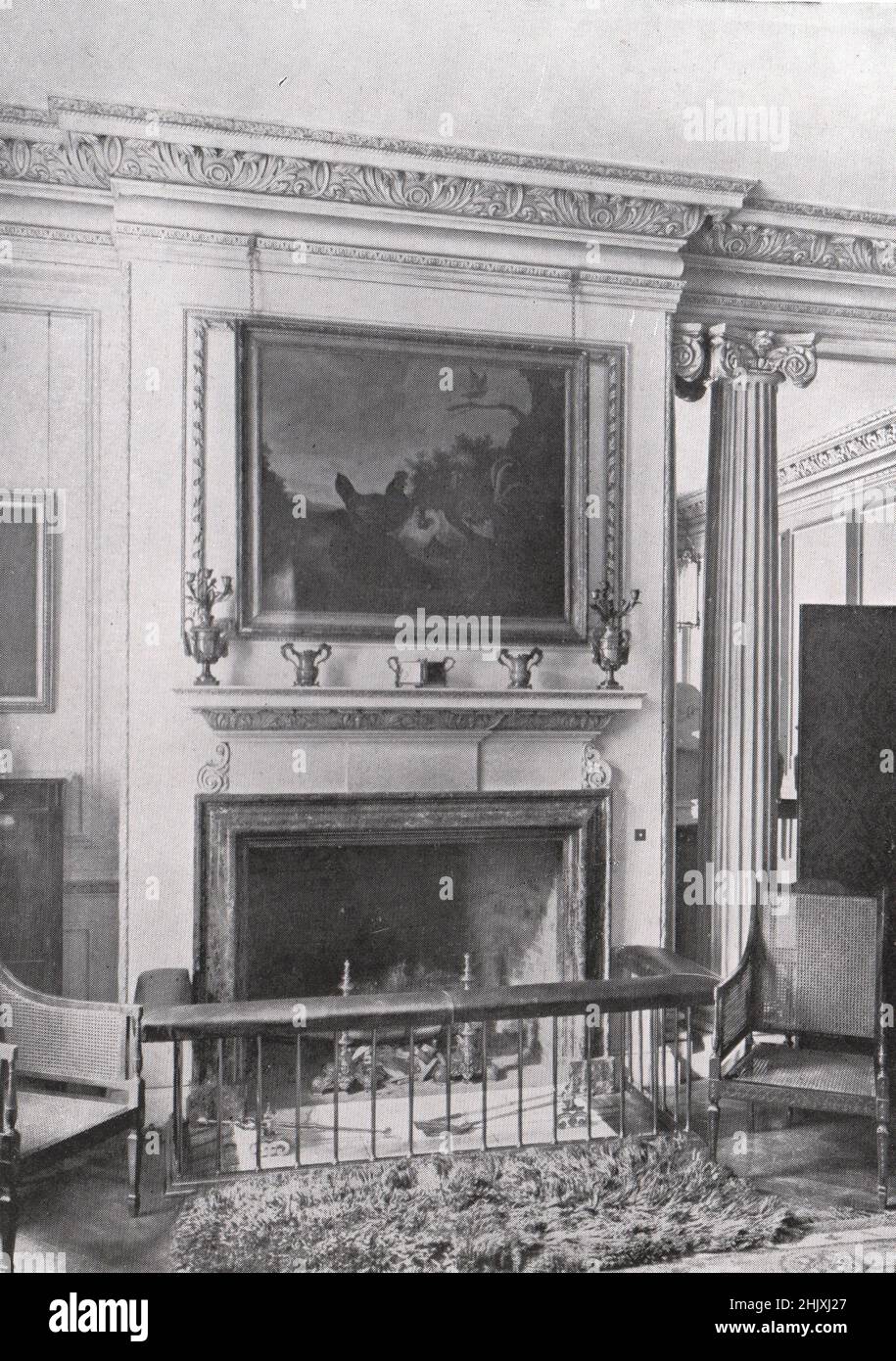 Codicote Lodge, Herts - Chimneypiece in Hall. Hertfordshire. F. S. Chesterton, Architect (1908) Stock Photo