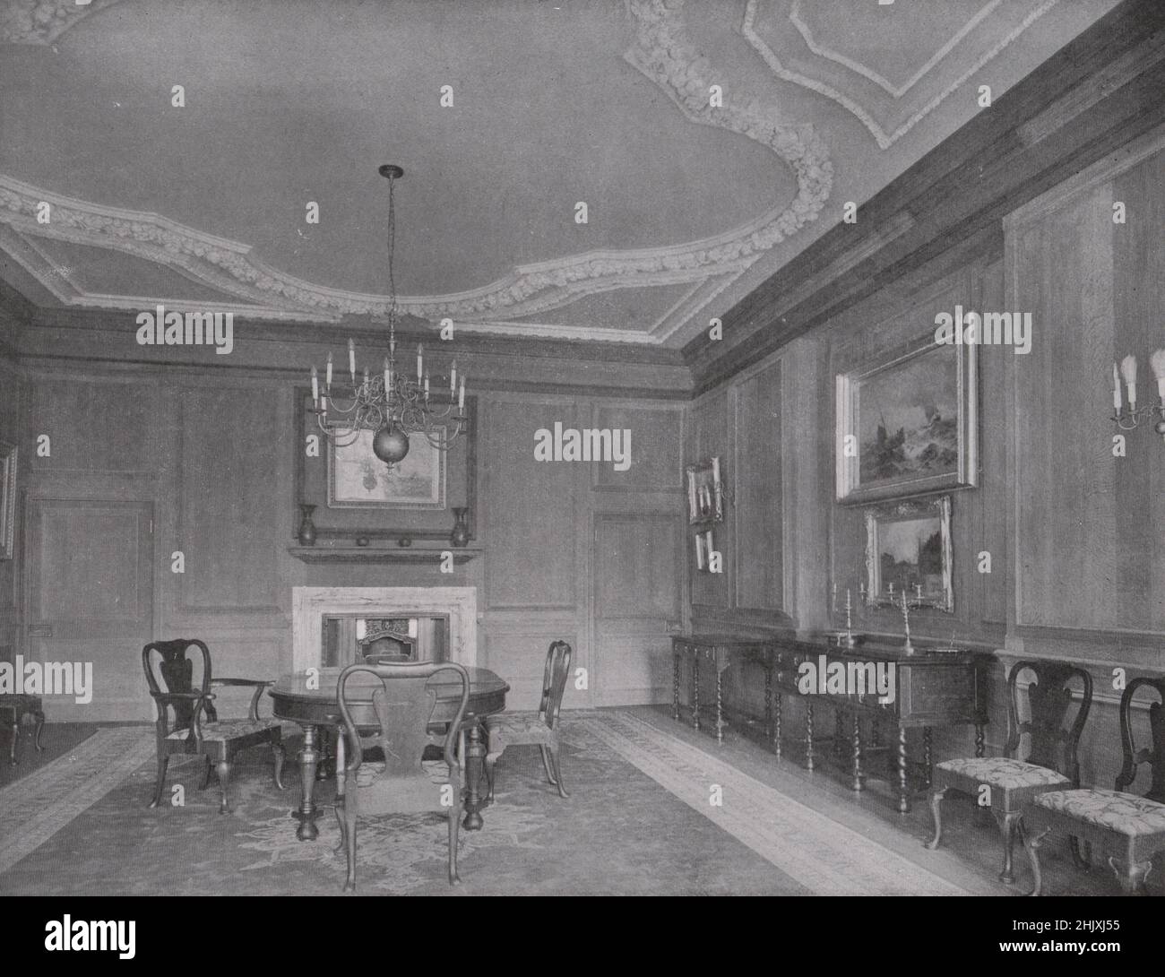 Findon place Sussex : Dining-room. F. S. Chesterton, Architect (1908) Stock Photo