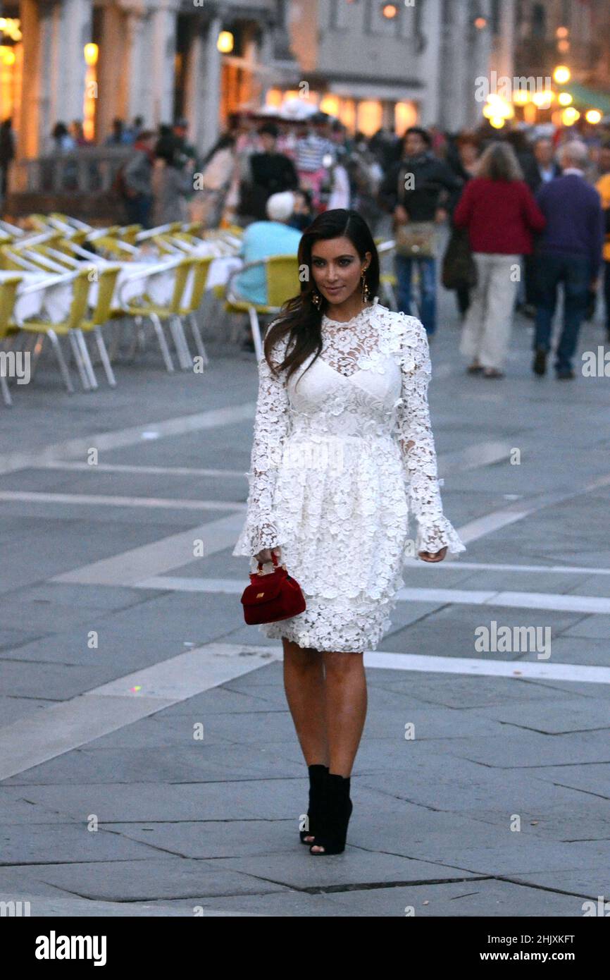 Kim Kardashian walks in St. Mark's square in Venice Stock Photo