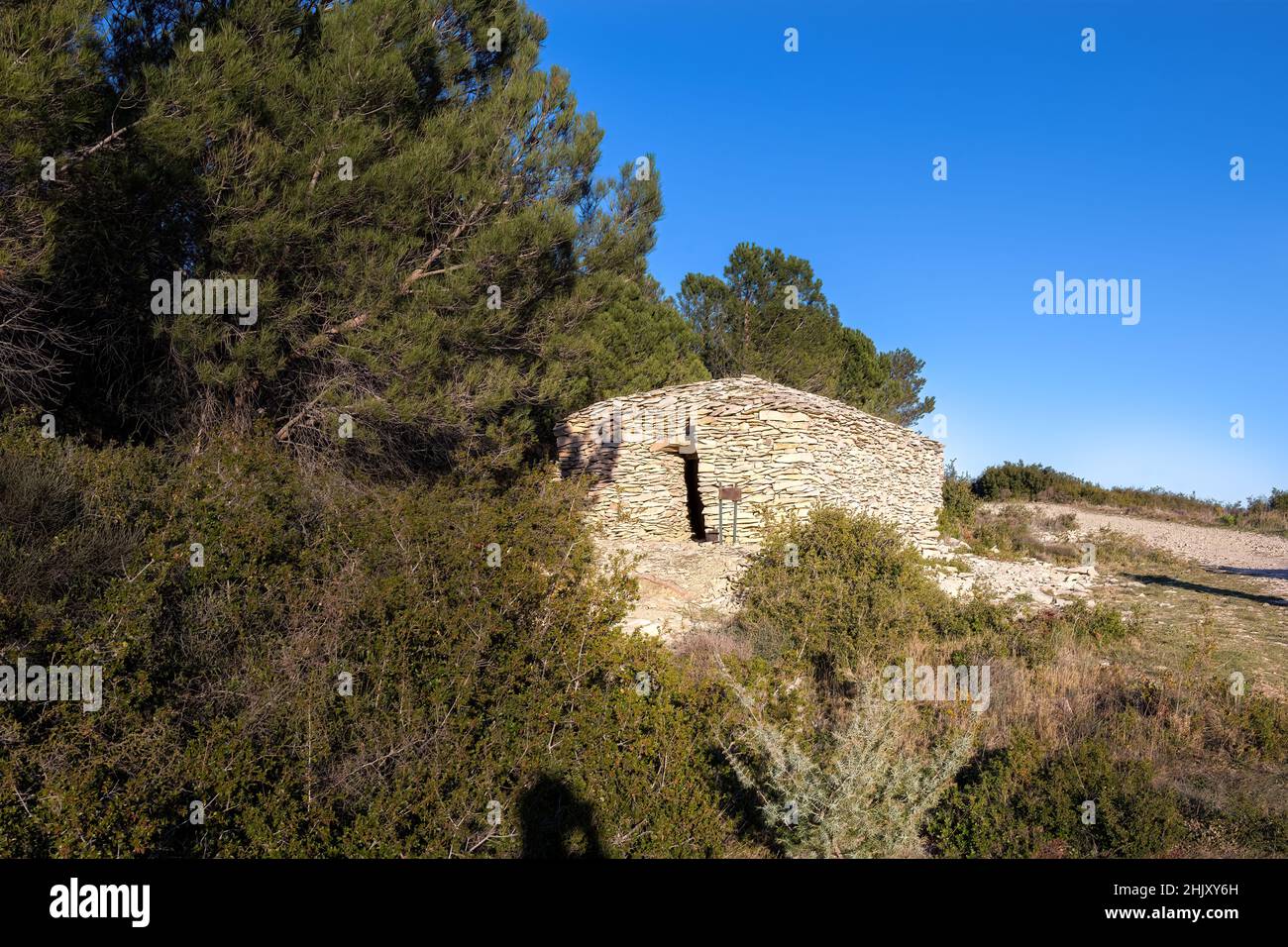 Dry stone hut, capitelle, in Calvisson, village of the Vaunage region, Gard, South of France Stock Photo