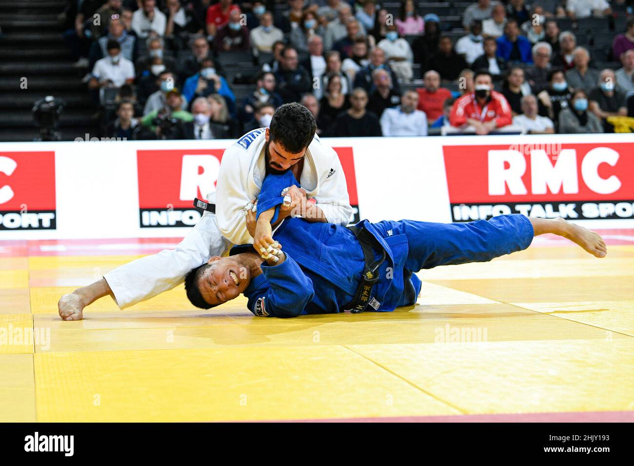 Men -81 kg, Tato Grigalashvili of Georgia silver medal throws Sotaro Fujiwara of Japan during the Paris Grand Slam 2021, Judo event on October 17, 202 Stock Photo