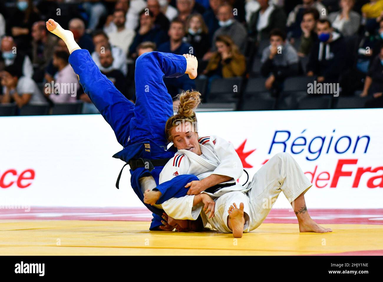 Women -63 kg, Lucy Renshall (white) of Great Britain silver medal competes during the Paris Grand Slam 2021, Judo event on October 16, 2021 at AccorHo Stock Photo