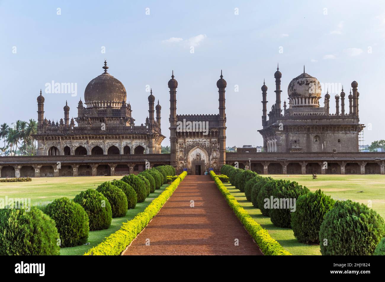 Bijapur, Karnataka, India : 17th century Ibrahim Rouza mausoleum and mosque considered as one of the most beautifully proportioned Islamic monuments i Stock Photo