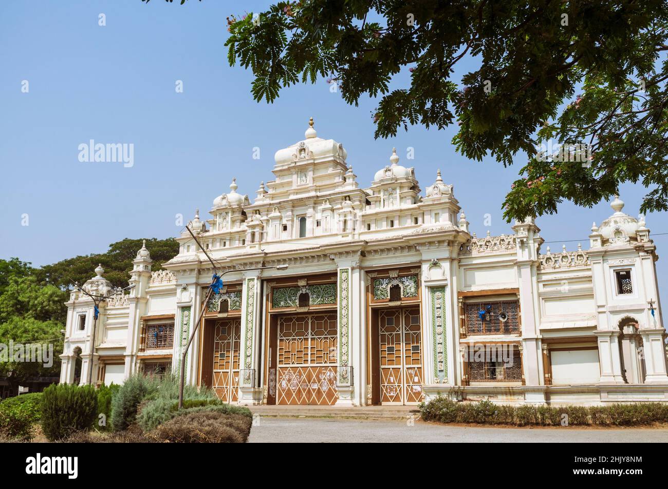Mysore, Karnataka, India : Jaganmohan Palace. Built in 1861 by the Wodeyar Kings, today it houses the Jayachamarajendra Art Gallery. Stock Photo