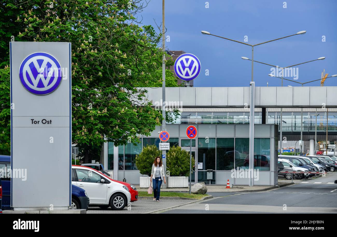 VW Tor Ost, Wolfsburg, Niedersachsen, Deutschland Stock Photo Alamy