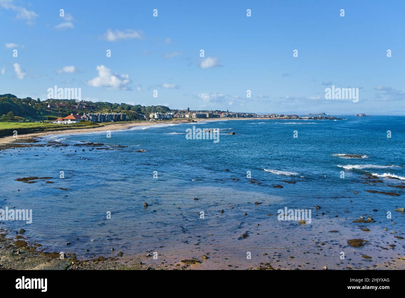 North Berwick Beach, looking west over Milsey bay, North Berwick and East Beach from Haugh Road car park.  North Berwick, East Lothian, Scotland UK Stock Photo