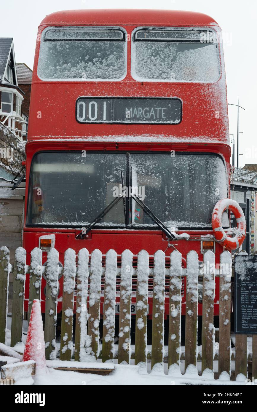 The Bus Café by Margate main sands in the snow, Margate, Kent Stock Photo