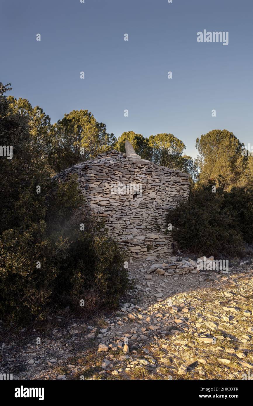 Dry stone hut, capitelle, in Calvisson, village of the Vaunage region, Gard, South of France Stock Photo