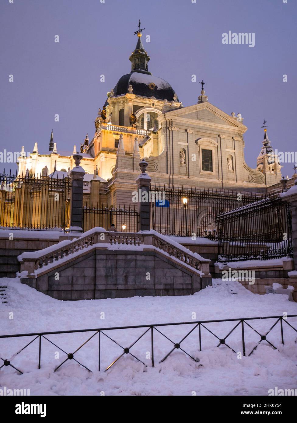 Catedral de la Almudena nevada. Madrid. España. Stock Photo