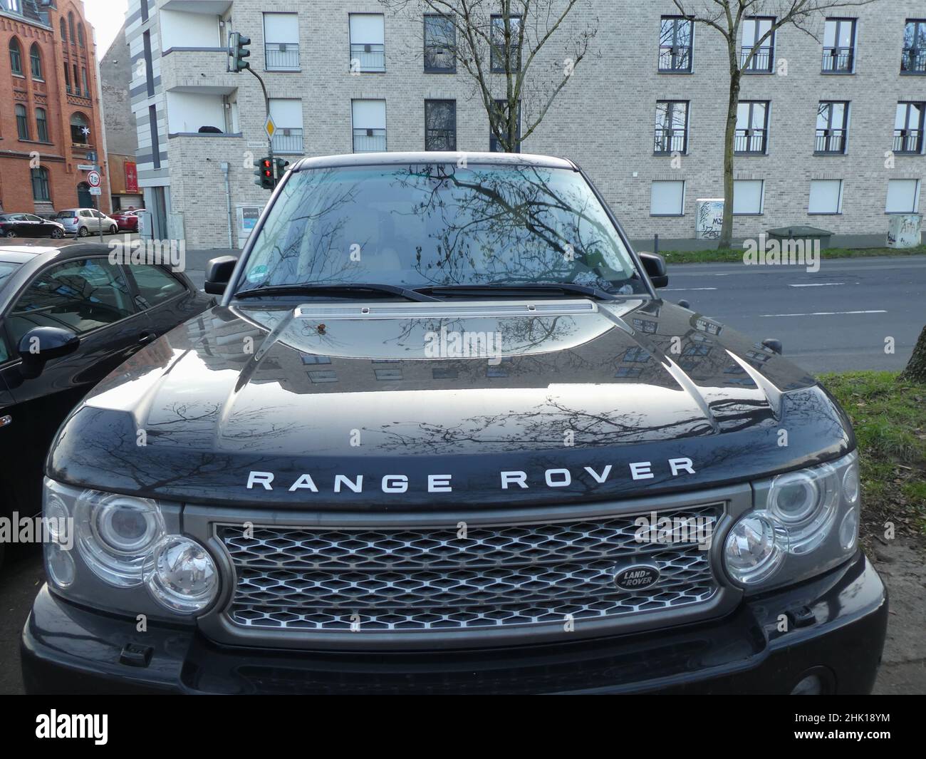 Cologne, Germany. 23rd Jan, 2022. Logo and lettering on a Range Rover ...