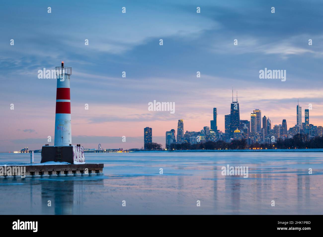 Chicago harbour lake hi-res stock photography and images - Alamy