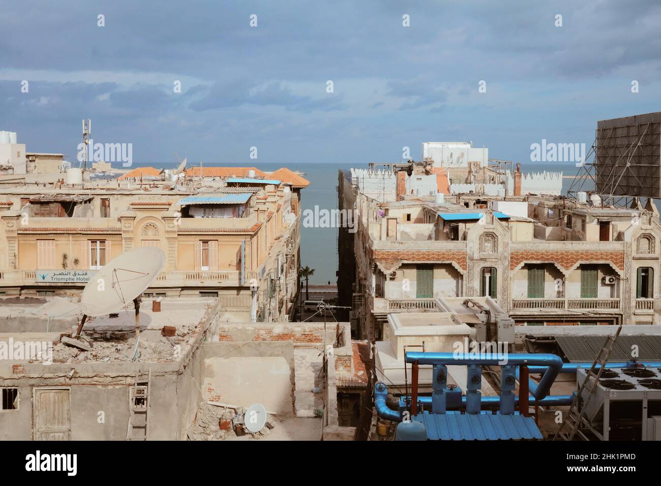 Alexandria egypt skyline cityscape hi-res stock photography and images ...