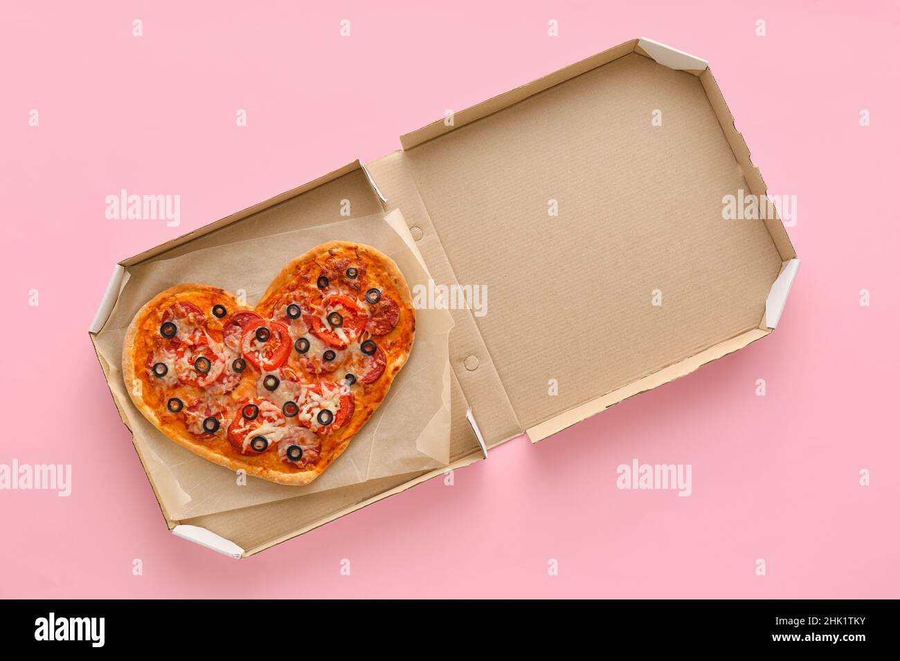 Heart pizza box hi-res stock photography and images - Alamy