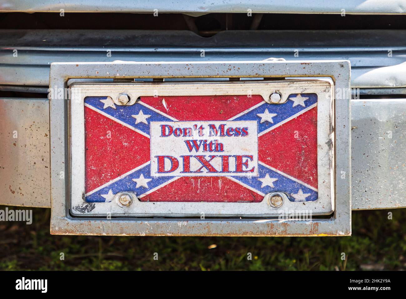 Marble Falls, Texas, USA. Decorative license plate with a Confederate flag, saying Don't Mess with Dixie. (Editorial Use Only) Stock Photo