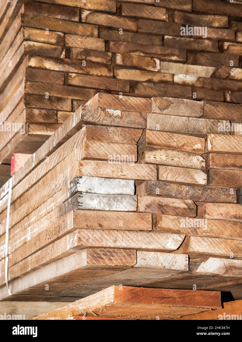 Hard wood lumber yard warehouse for building Stock Photo Alamy