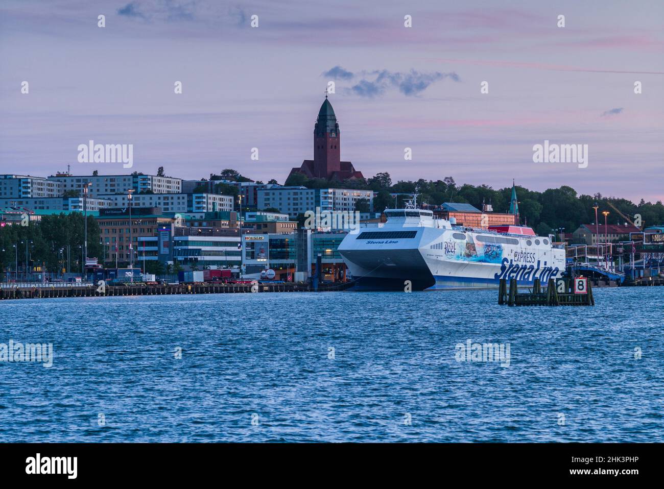 Sweden, Vastragotland and Bohuslan, Gothenburg, harbor and Masthuggs ...