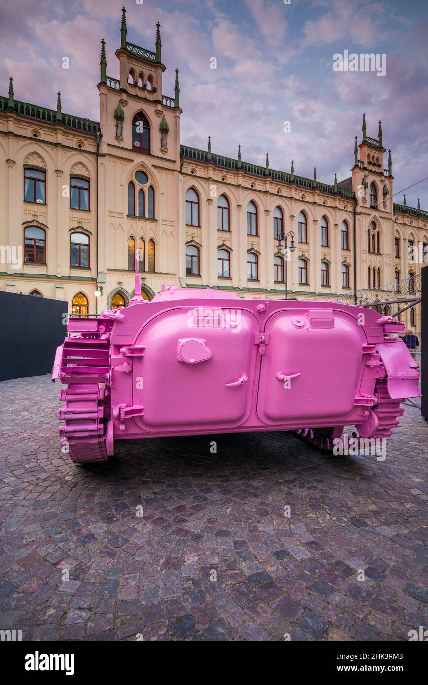 Sweden, Narke, Orebro, Pink Tank, former Soviet-bloc BMP-1 tank, painted  pink by Czech artist David Cerny as a Gay Pride symbol for the Orebro Open  Ar Stock Photo - Alamy