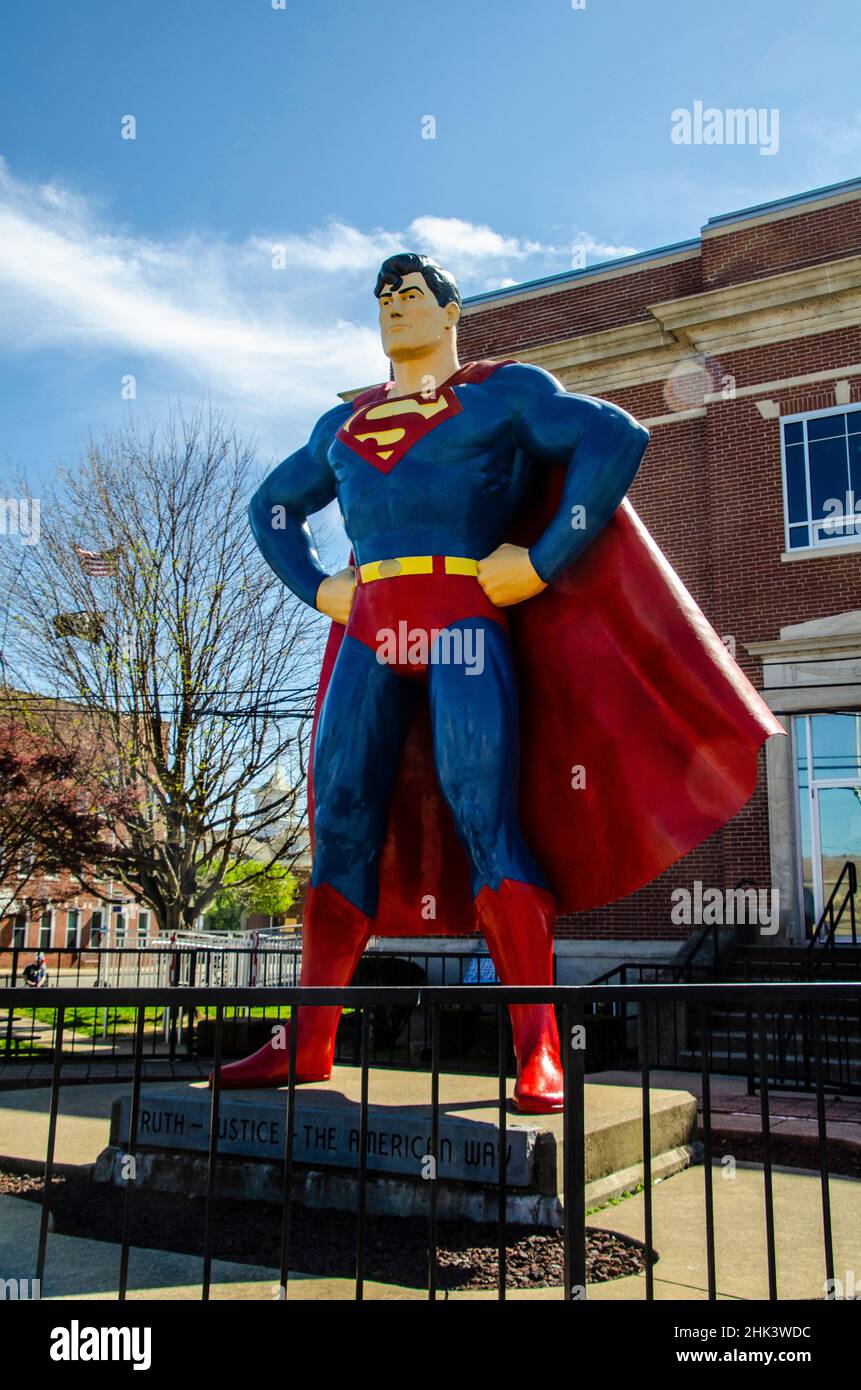 USA, Illinois, Metropolis, Giant Superman statue Stock Photo Alamy
