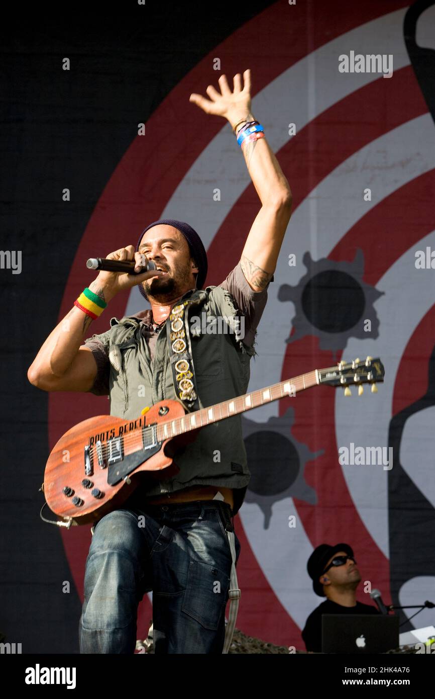 Michael Franti and Spearhead at Electric Picnic 2008, Stradbally, Laois, Ireland. Franti is an American poet, musician, and composer of African, American Indian, Irish, French, and German descent.. Stock Photo
