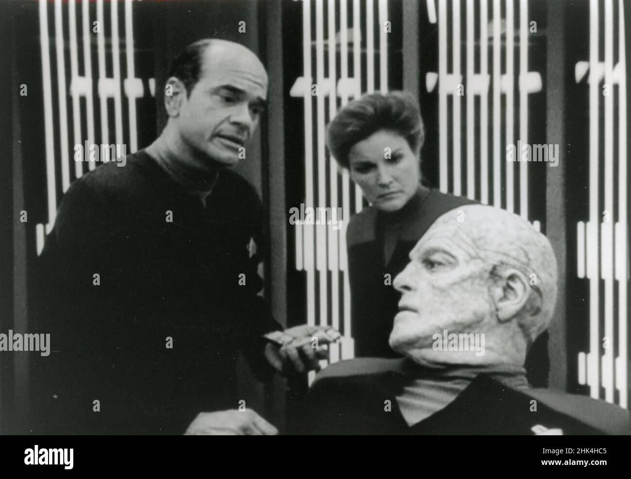 American actors Robert Beltran (right), Robert Picardo (left), and Kate Mulgrew in the TV serie Star Trek Voyager, USA 1997 Stock Photo