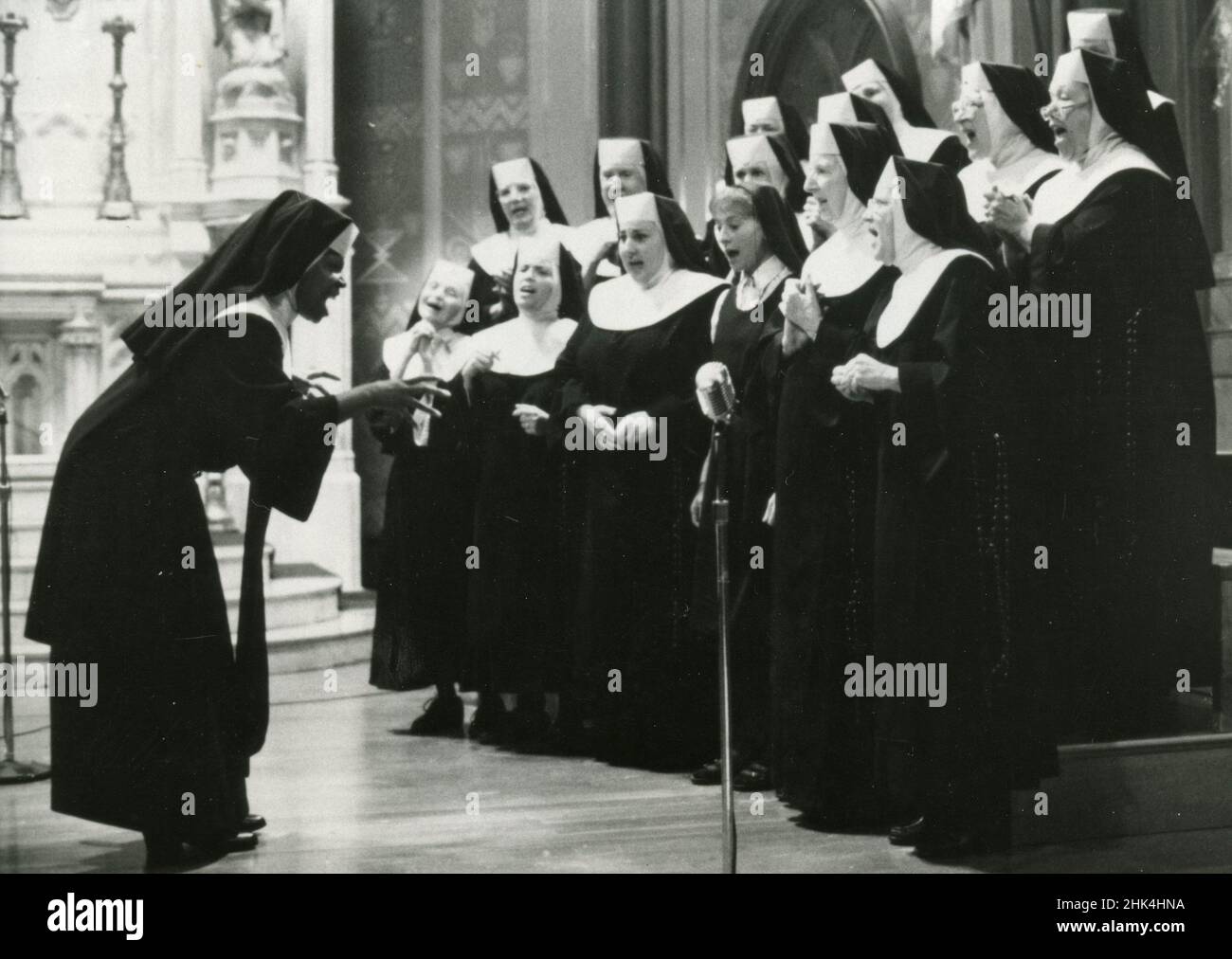 American actress Whoopi Goldberg in the movie Sister Act, USA 1992 Stock Photo