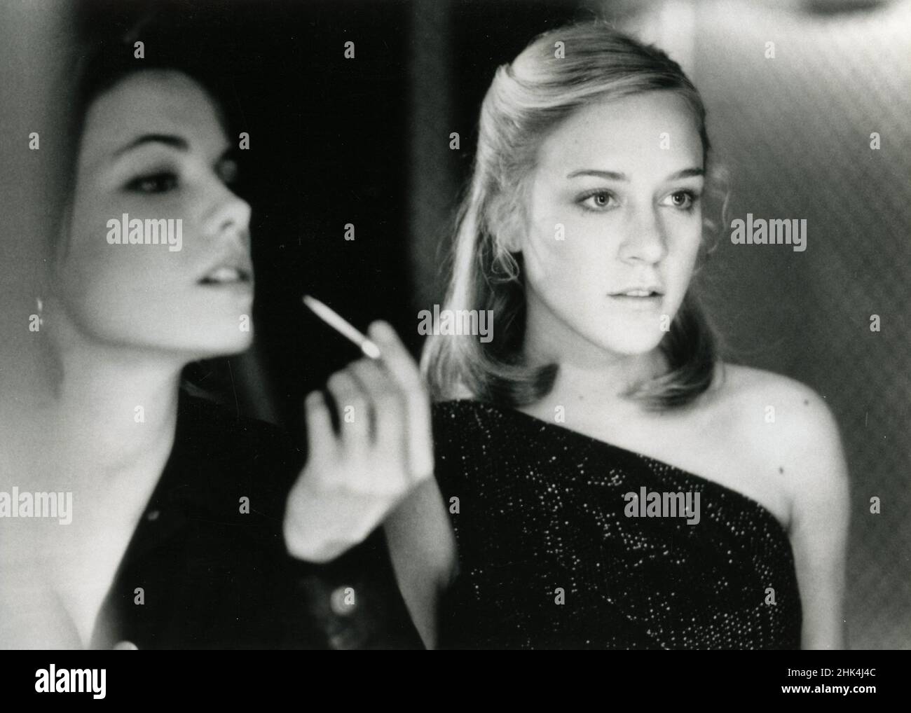 Actresses Kate Beckinsale and Chloe Sevigny in the movie Last Days of Disco, USA 1998 Stock Photo