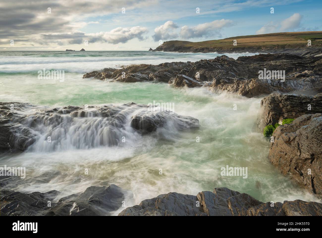 Atlantic waves crashing onto the rocky shores of Booby's Bay near Trevose Head in autumn, Cornwall, England, United Kingdom, Europe Stock Photo