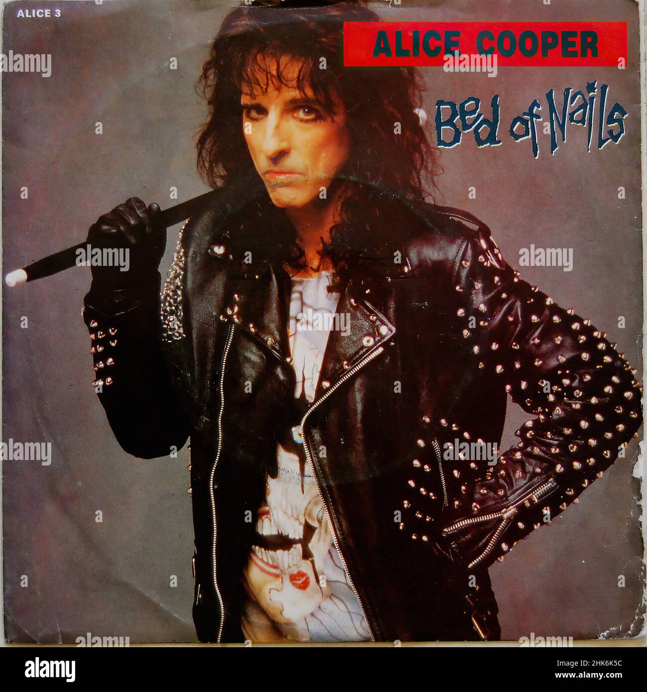 Alice Cooper - Hit & Pieces 1984-1991, Hobbies & Toys, Music & Media, CDs &  DVDs on Carousell