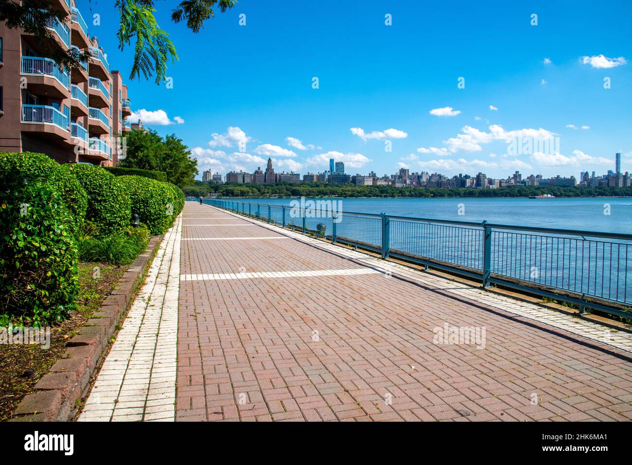 New jersey city skyline at the hudson river in usa hires stock