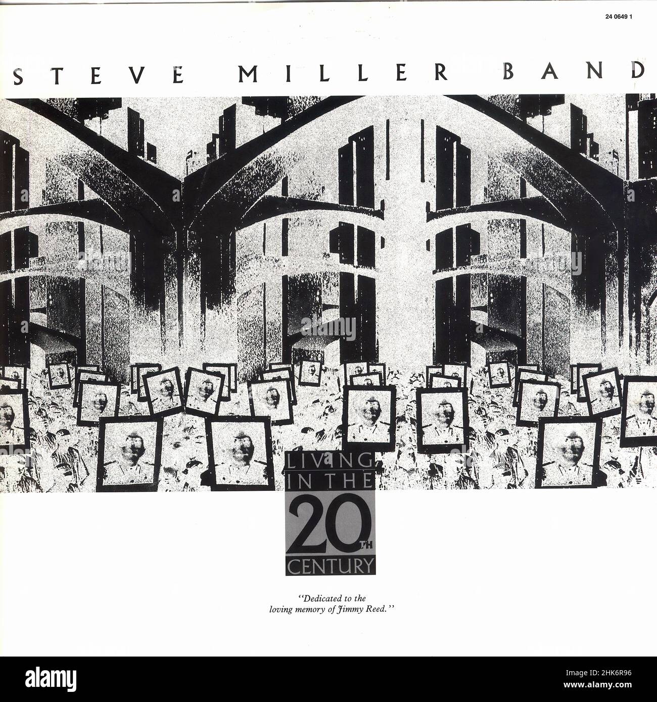 Vintage vinyl record cover - 1986 - Steve Miller Band - Living In 