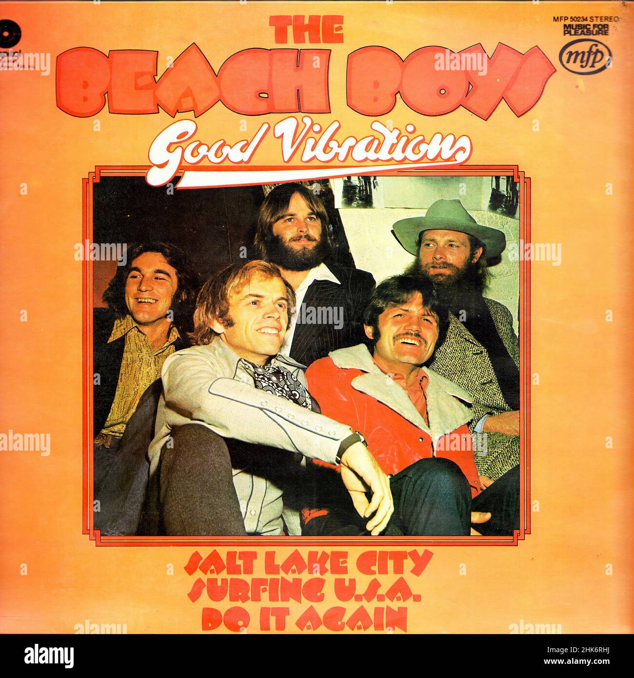 Vintage vinyl record cover -  Beach Boys, The - Good Vibration - UK - 1975 Stock Photo