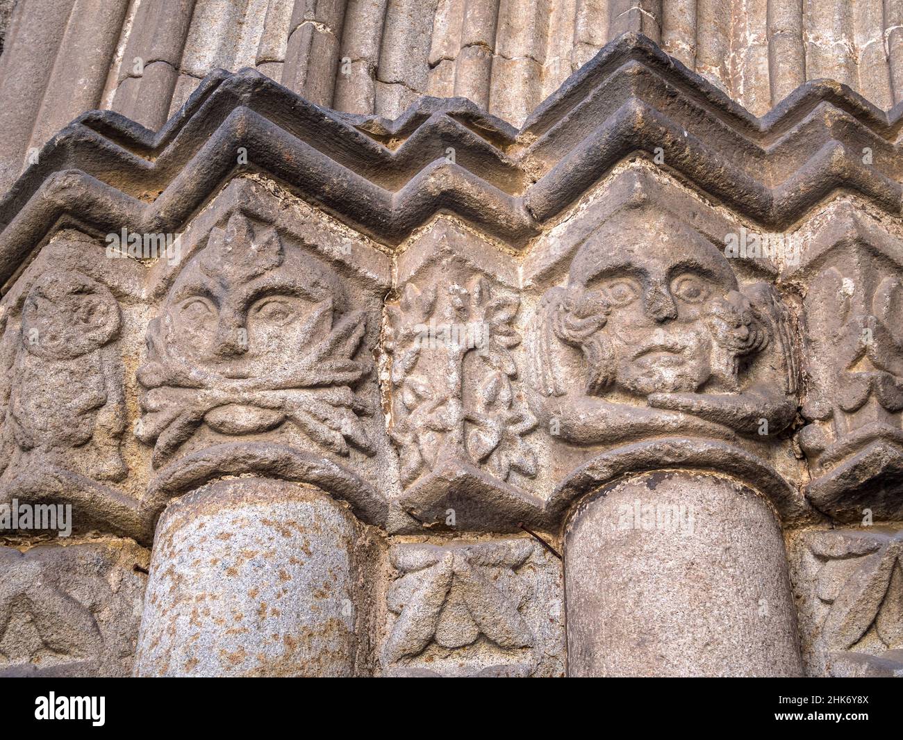 Figuras exteriores de la Iglesia de San Nicolás. Plasencia. Cáceres. Extremadura. España Stock Photo