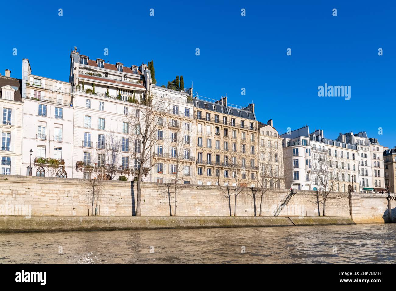 Paris, beautiful facades quai d’Orleans, on the ile SaintLouis, sunny