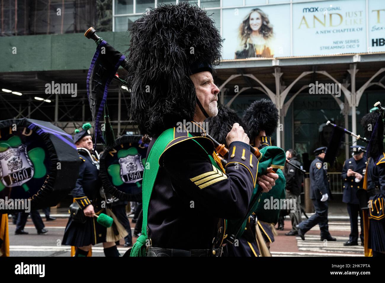 The NYPD Pipes and Drums leads the procession for fallen NYPD Officer ...