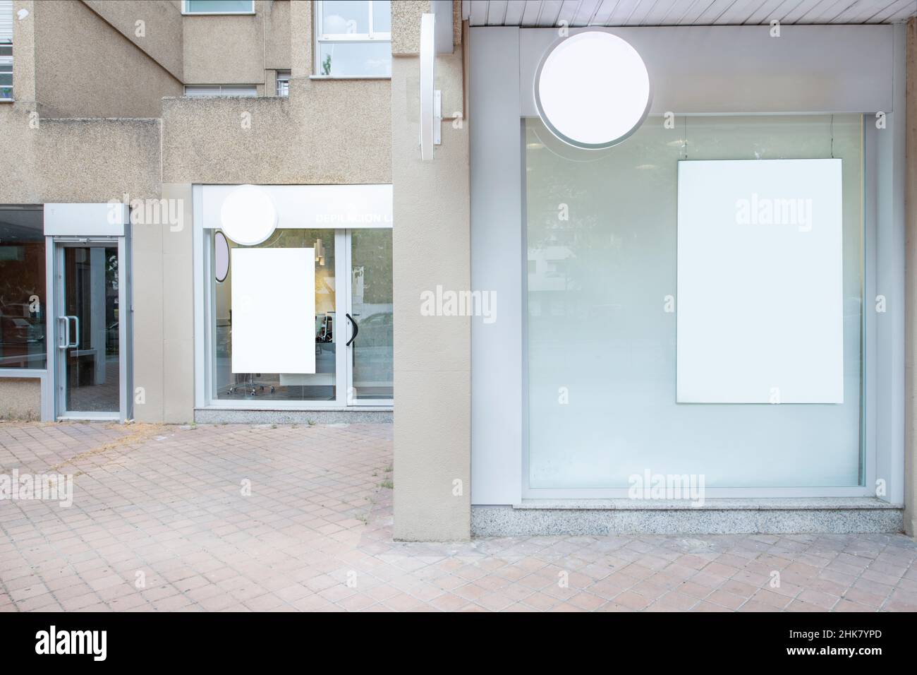 Storefront office interior hi-res stock photography and images - Alamy