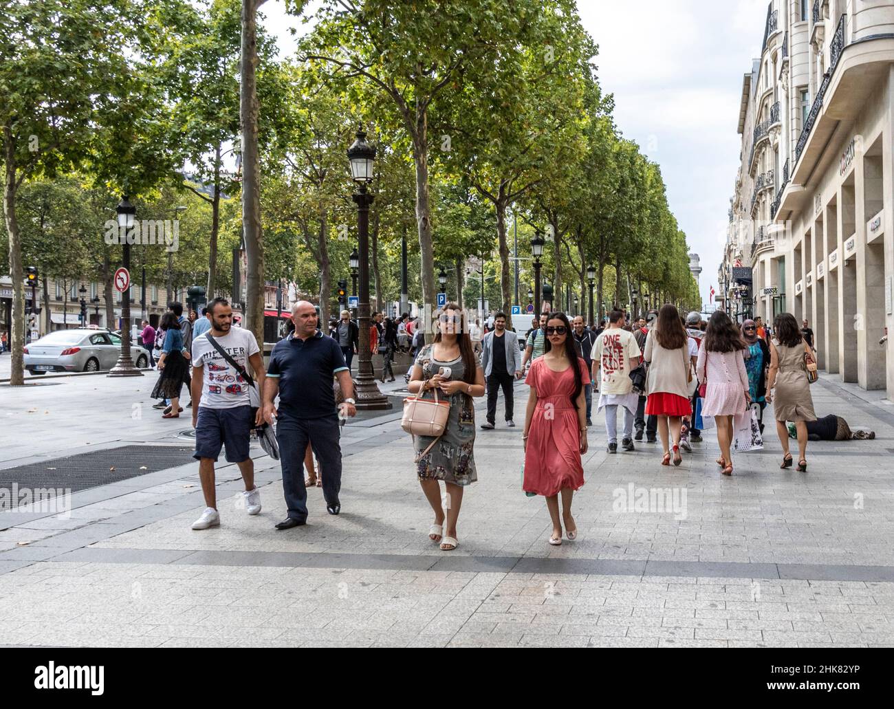 Paris, France, Tourist Women Carrying Shopping Bags, Walking on the Avenue Champs  Elysees busy, Authentic French lifestyle Stock Photo - Alamy