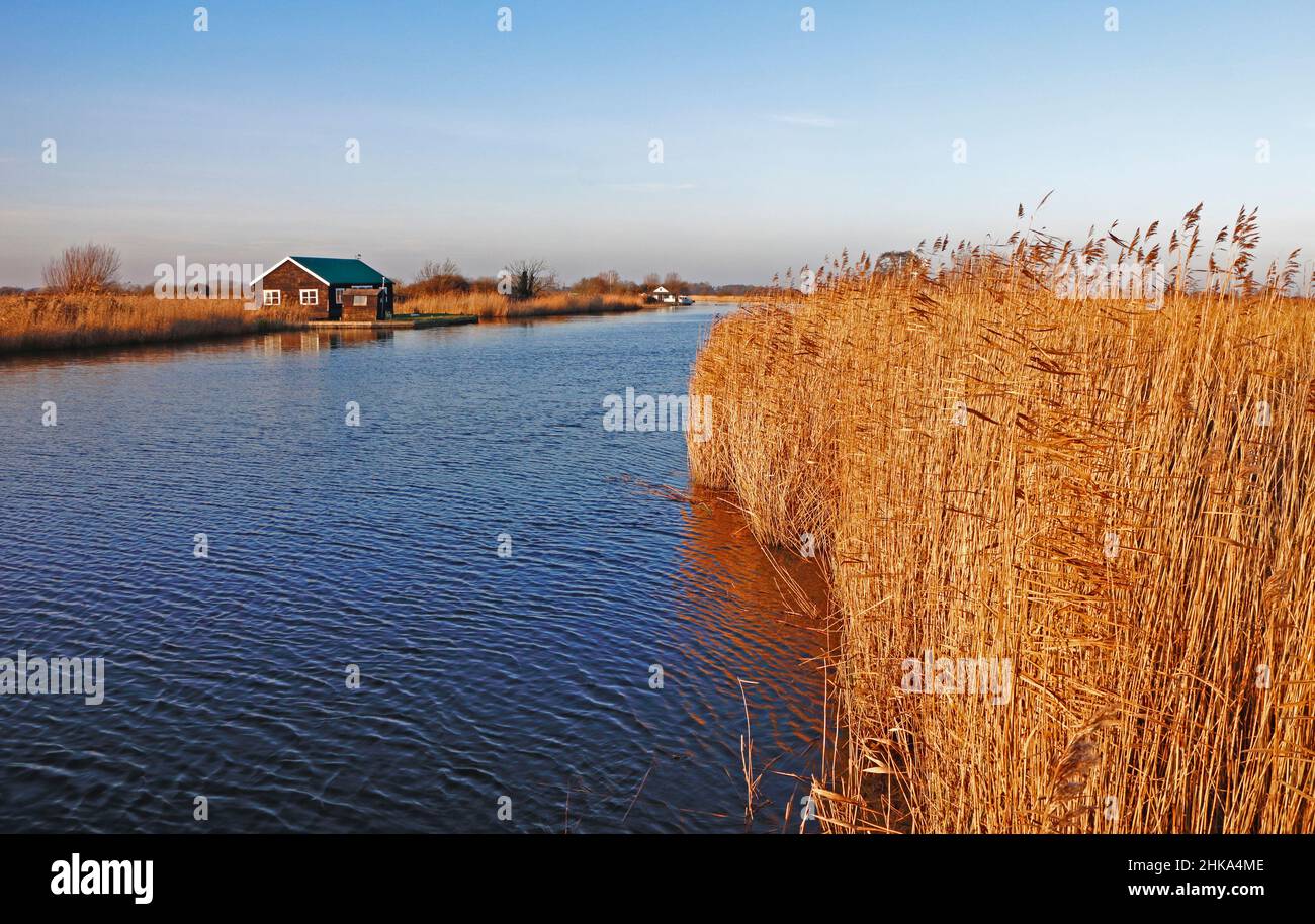 Riverside plots hi-res stock photography and images - Alamy