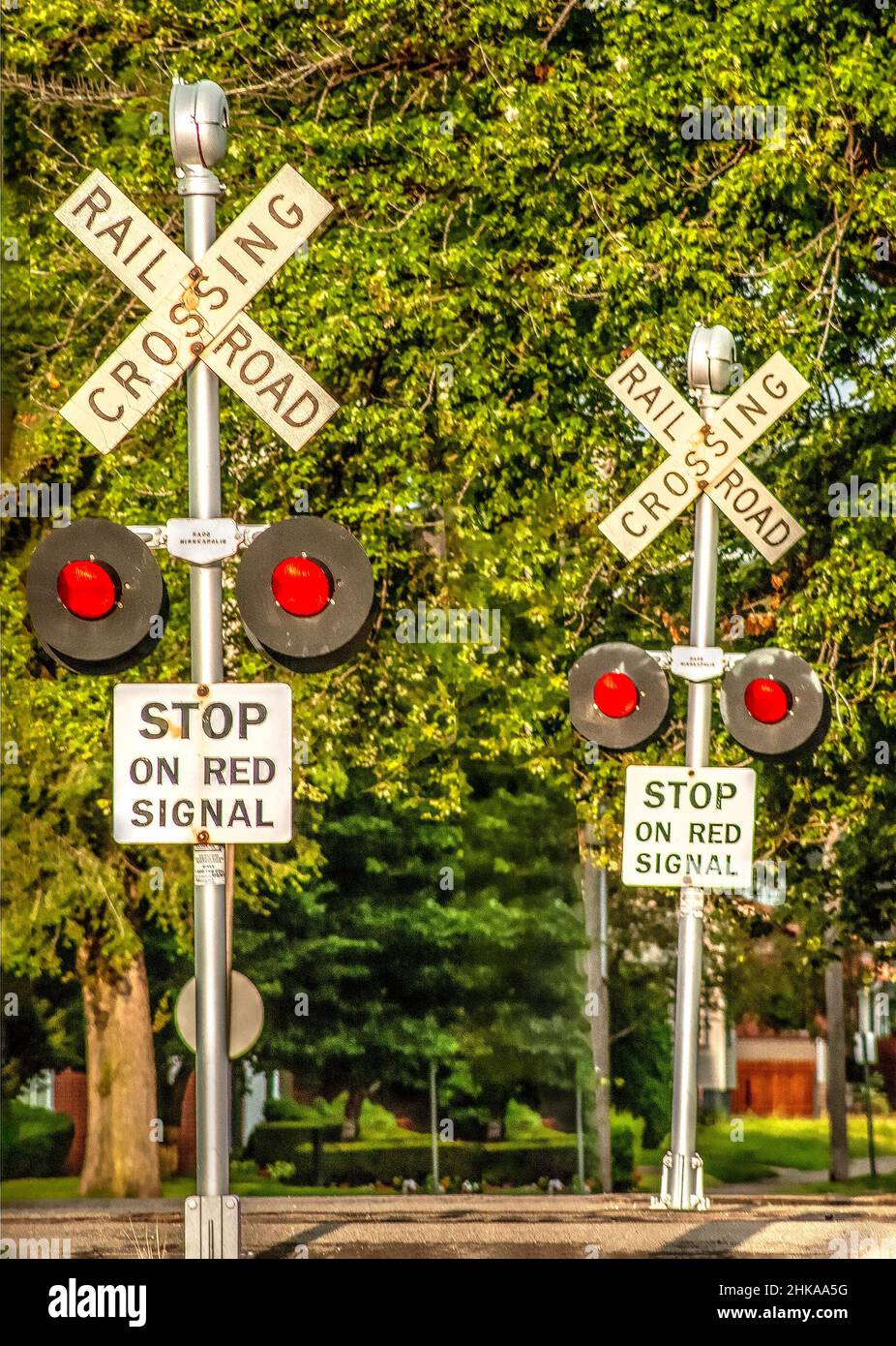Red flashing multi Railroad track crossing signals Stock Photo Alamy