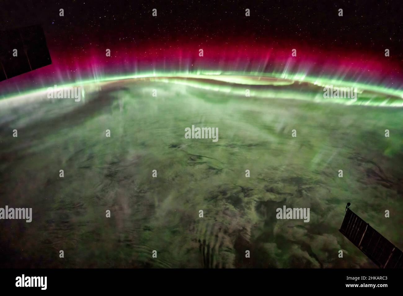 Red aurora beams hi-res stock photography and images - Alamy