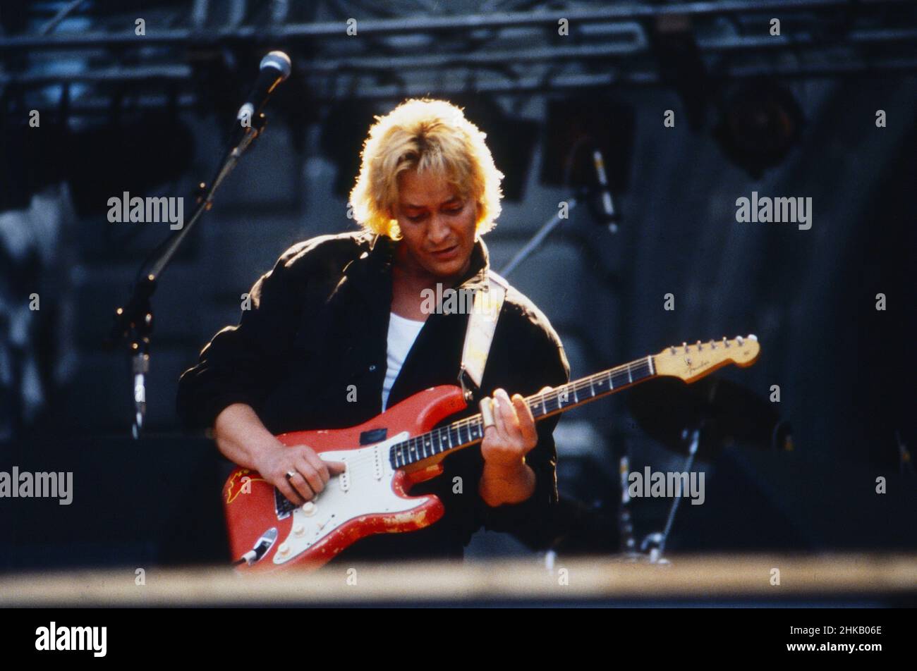 Chris Rea, britischer Sänger, Komponist und Gitarrist, bei einem Auftritt, Deutschland 1984. Stock Photo