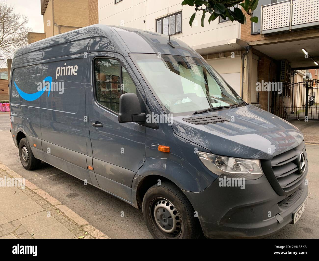 Mercedes delivery van hi-res stock photography and images - Page 6 - Alamy